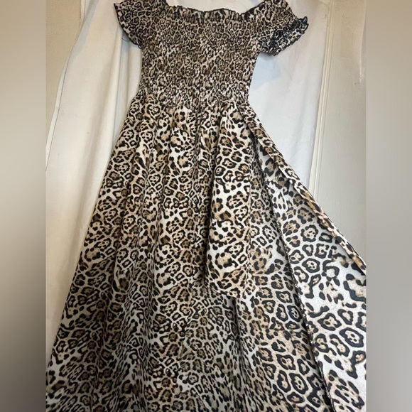 205 Collins Off the Shoulder Leopard Print Romper with Long Skirt Overlay Size S - Picture 10 of 16